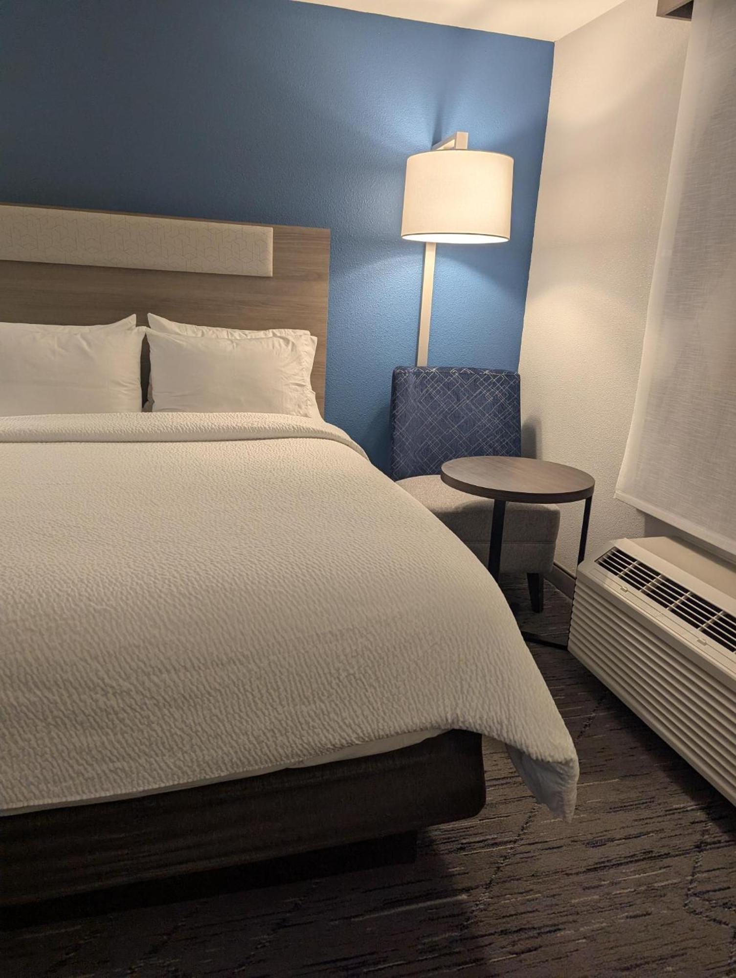 Holiday Inn Express Hotel & Suites Loveland By Ihg Zewnętrze zdjęcie