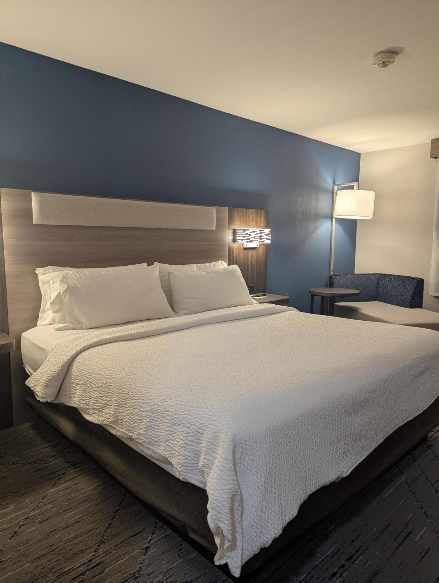 Holiday Inn Express Hotel & Suites Loveland By Ihg Zewnętrze zdjęcie