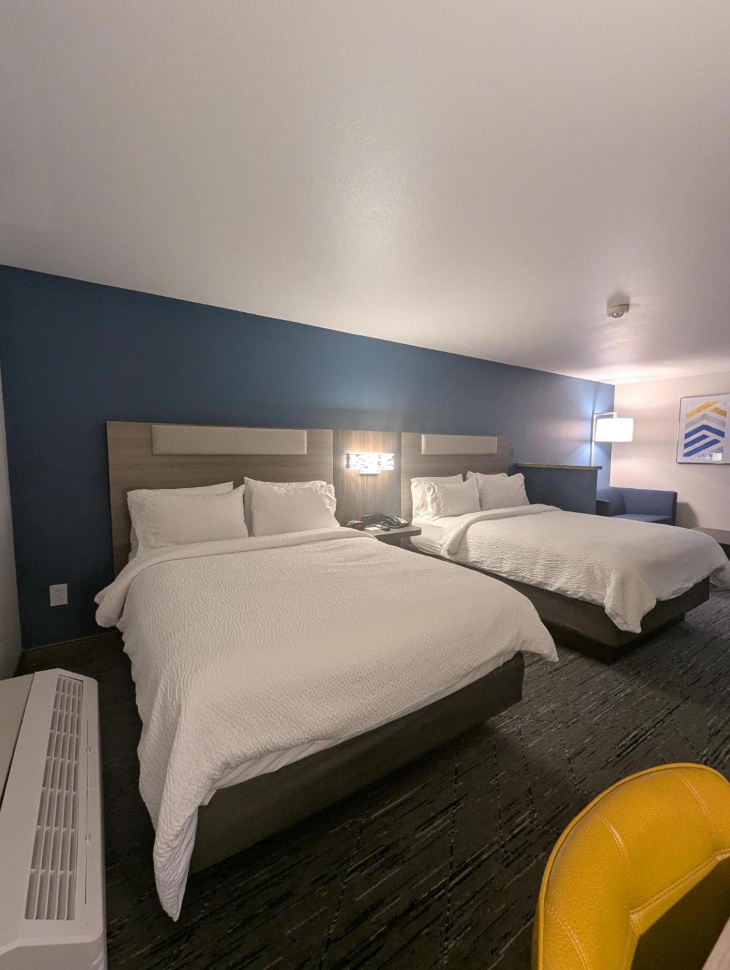 Holiday Inn Express Hotel & Suites Loveland By Ihg Zewnętrze zdjęcie