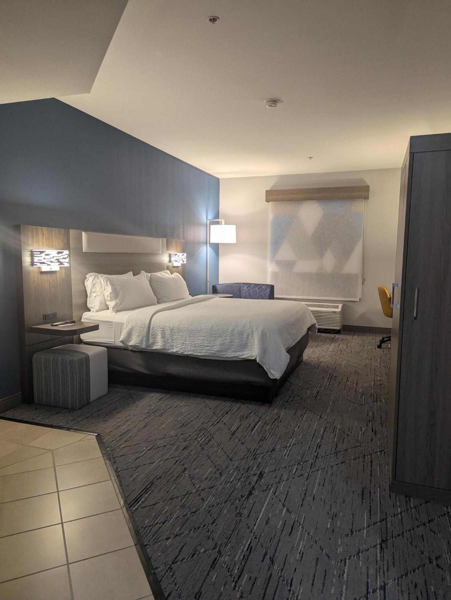 Holiday Inn Express Hotel & Suites Loveland By Ihg Zewnętrze zdjęcie
