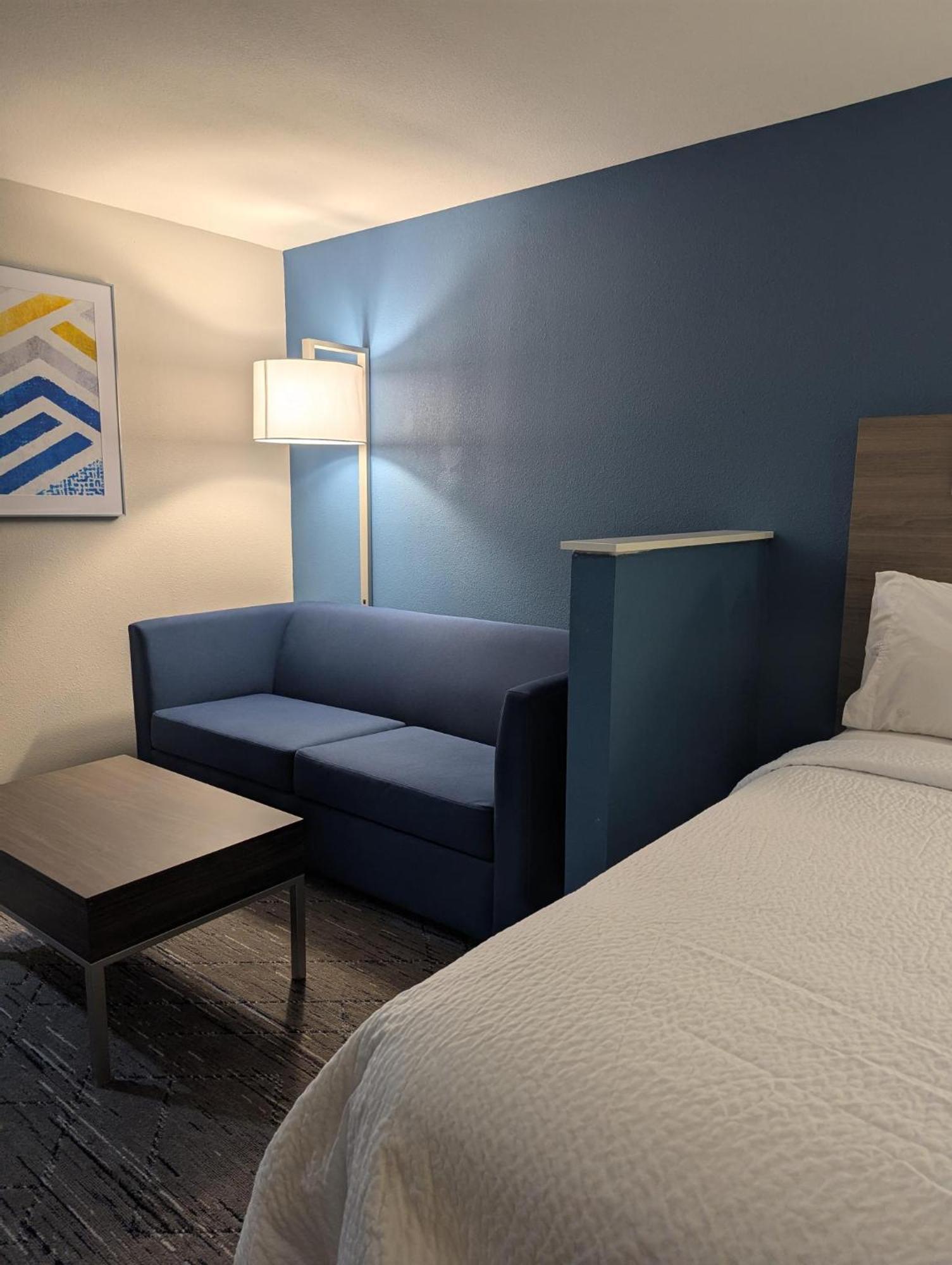 Holiday Inn Express Hotel & Suites Loveland By Ihg Zewnętrze zdjęcie
