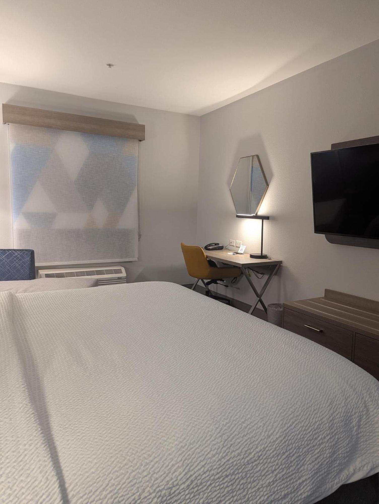 Holiday Inn Express Hotel & Suites Loveland By Ihg Zewnętrze zdjęcie