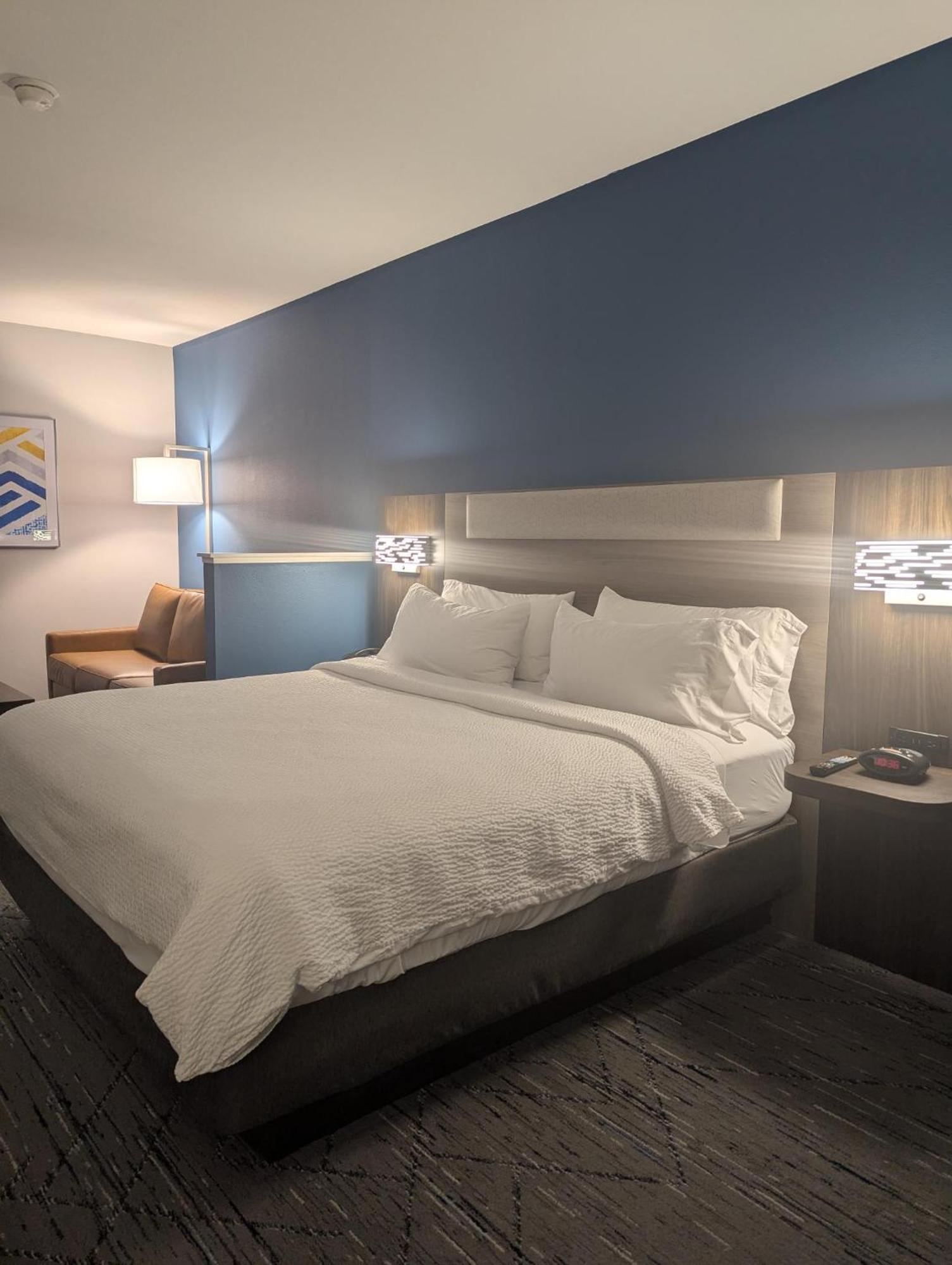 Holiday Inn Express Hotel & Suites Loveland By Ihg Zewnętrze zdjęcie
