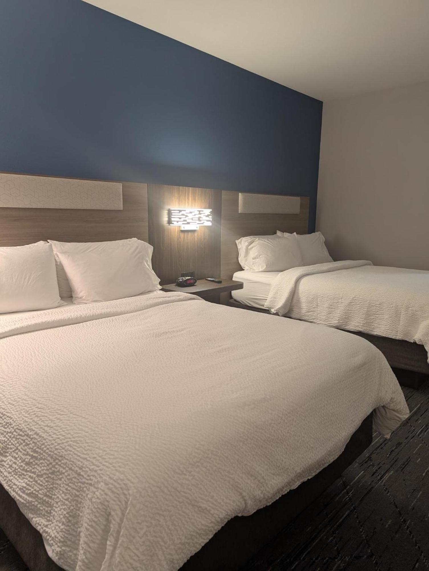 Holiday Inn Express Hotel & Suites Loveland By Ihg Zewnętrze zdjęcie